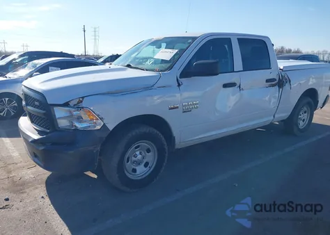 2019 Ram 1500 Classic Tradesman 4X4 6'4 Box z USA, uszkodzony, nr VIN 1C6RR7ST0KS672054
